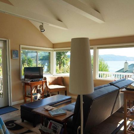 Idyllic Waterfront Cottage With Beach And Sunset Views Port Townsend Dış mekan fotoğraf